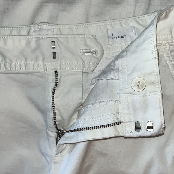 GAP city short white - size 4 - Picture 8 of 12